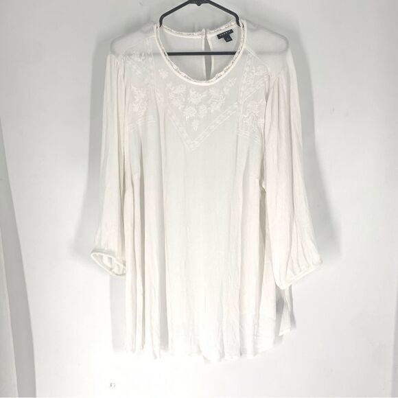 Torrid Size 3X Winter White Lace Collar Popover keyhole back Long sleeves - Picture 1 of 10